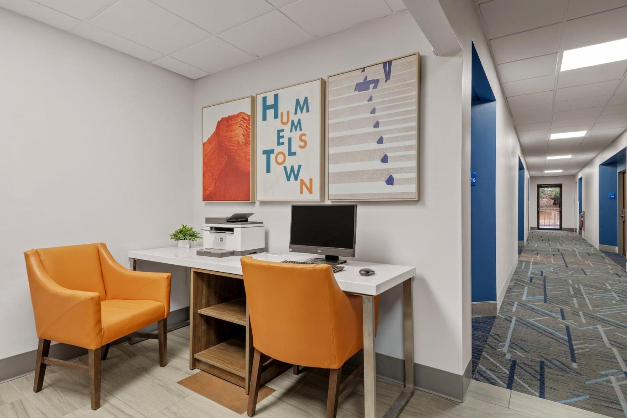 Holiday Inn Express Hershey-Harrisburg Area By Ihg Exterior photo