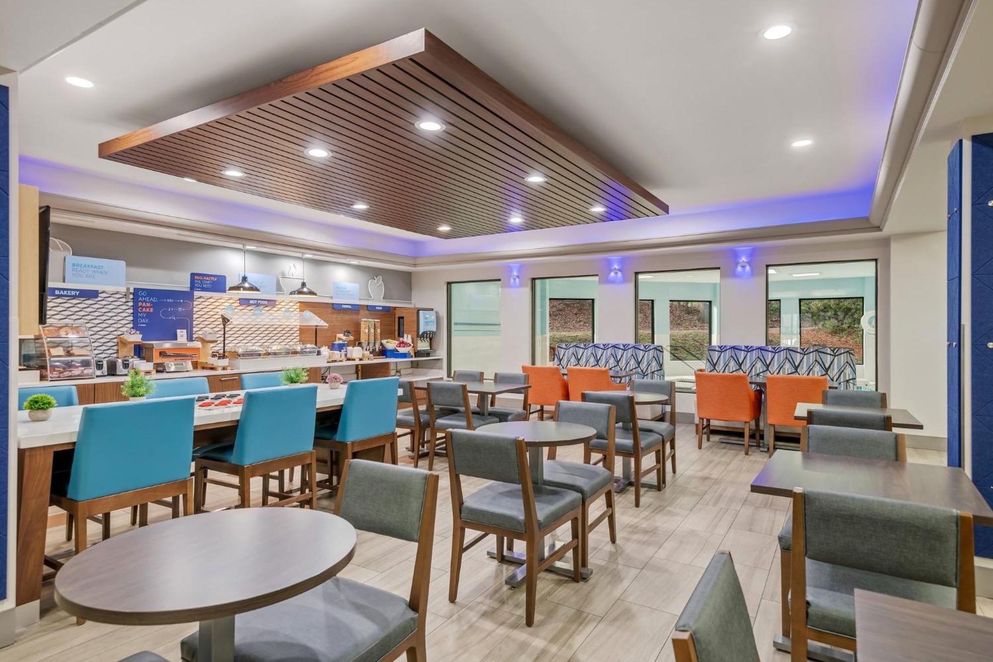 Holiday Inn Express Hershey-Harrisburg Area By Ihg Exterior photo